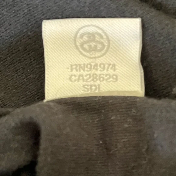 Stussy T-Shirt Men’s Black Small Pink Rose Skate Surf - Picture 5 of 5